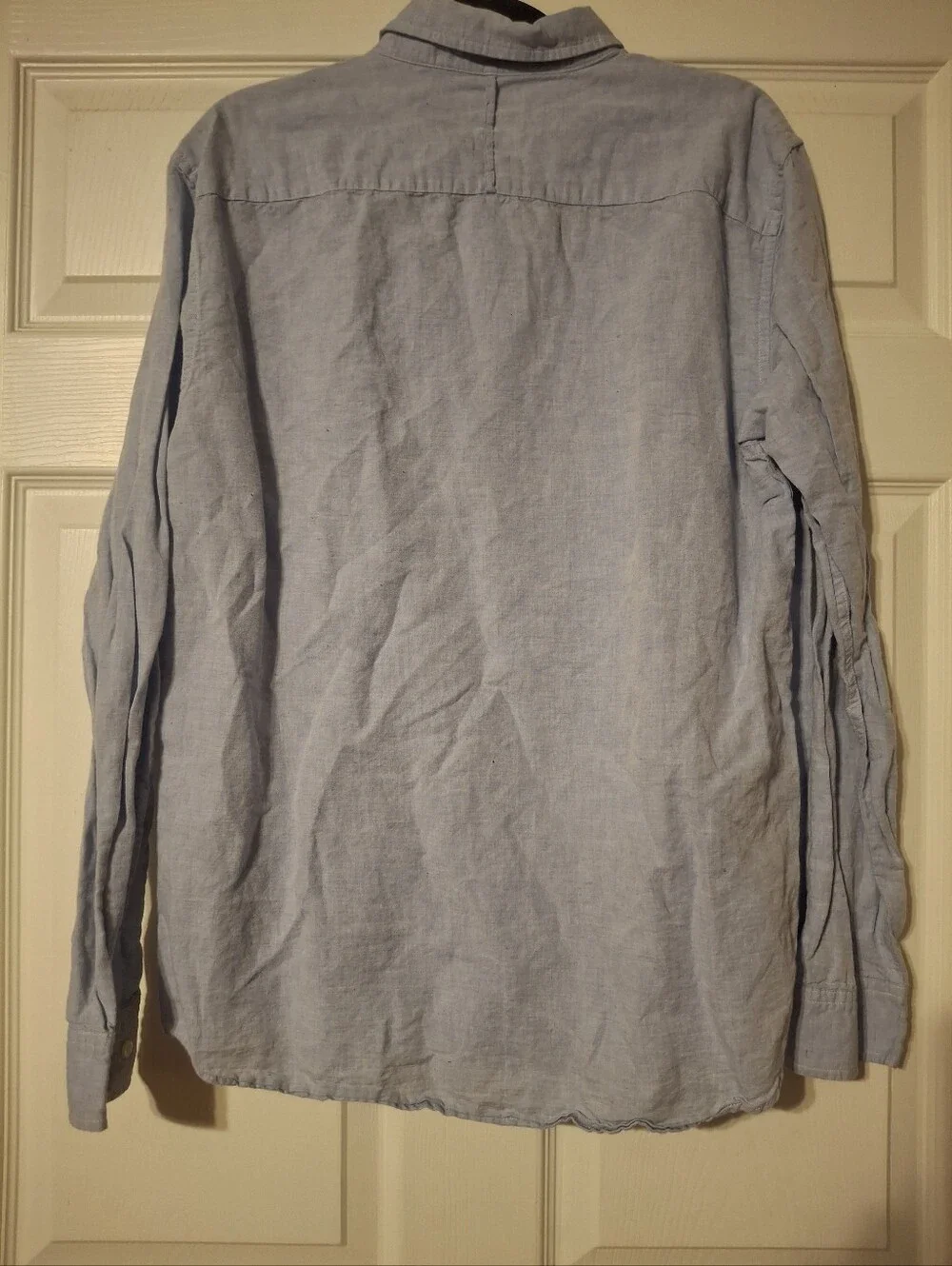 Banana Republic Men's Light Blue Casual Button-Down Shirt